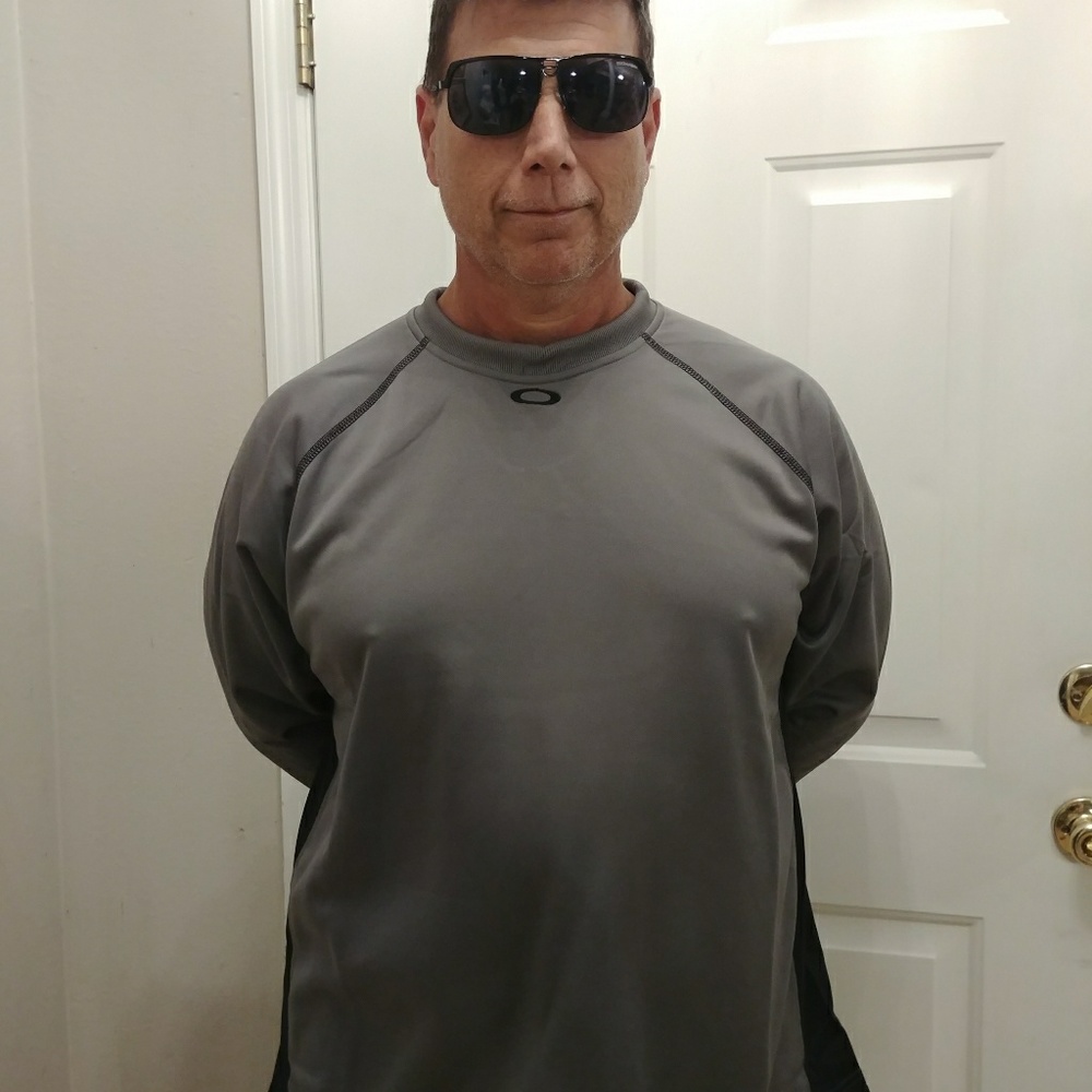 Oakley Protection Crew Sweatshirt-XL - Picture 2 of 8